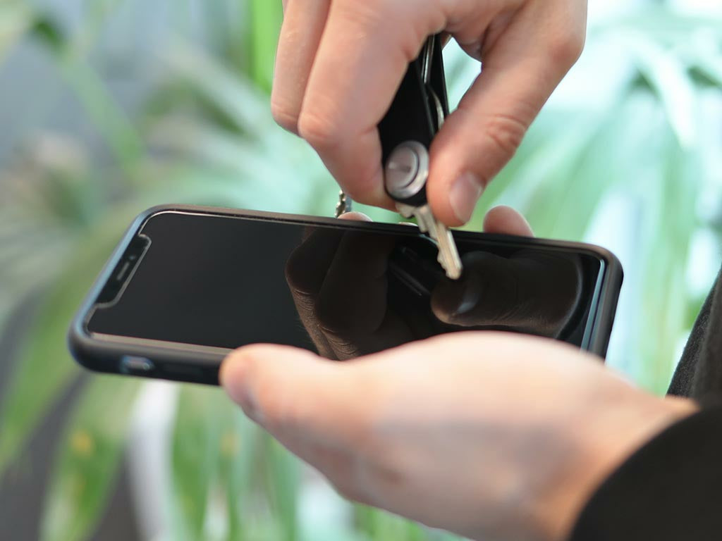 Quad Lock Displayschutz (Panzerglas), Anti-Fingerprint – für iPhone 16 Plus