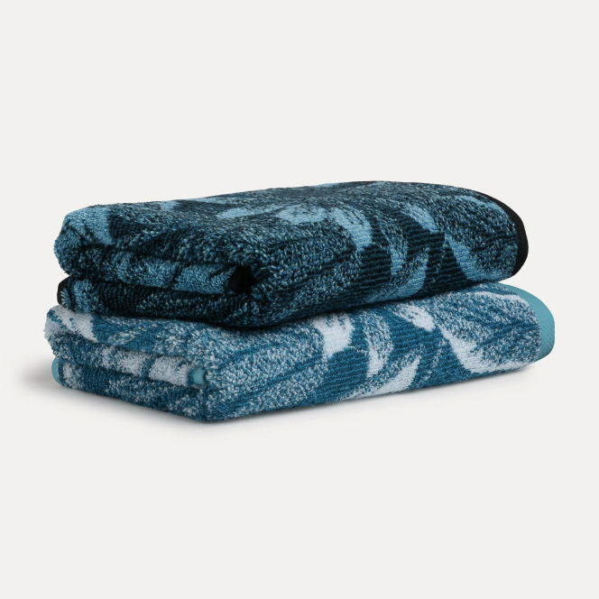 Möve Duschtuch Tide Leaves – 67 × 140 cm, Dunkelblau/Türkis, 100% Baumwolle, 520 g/m²
