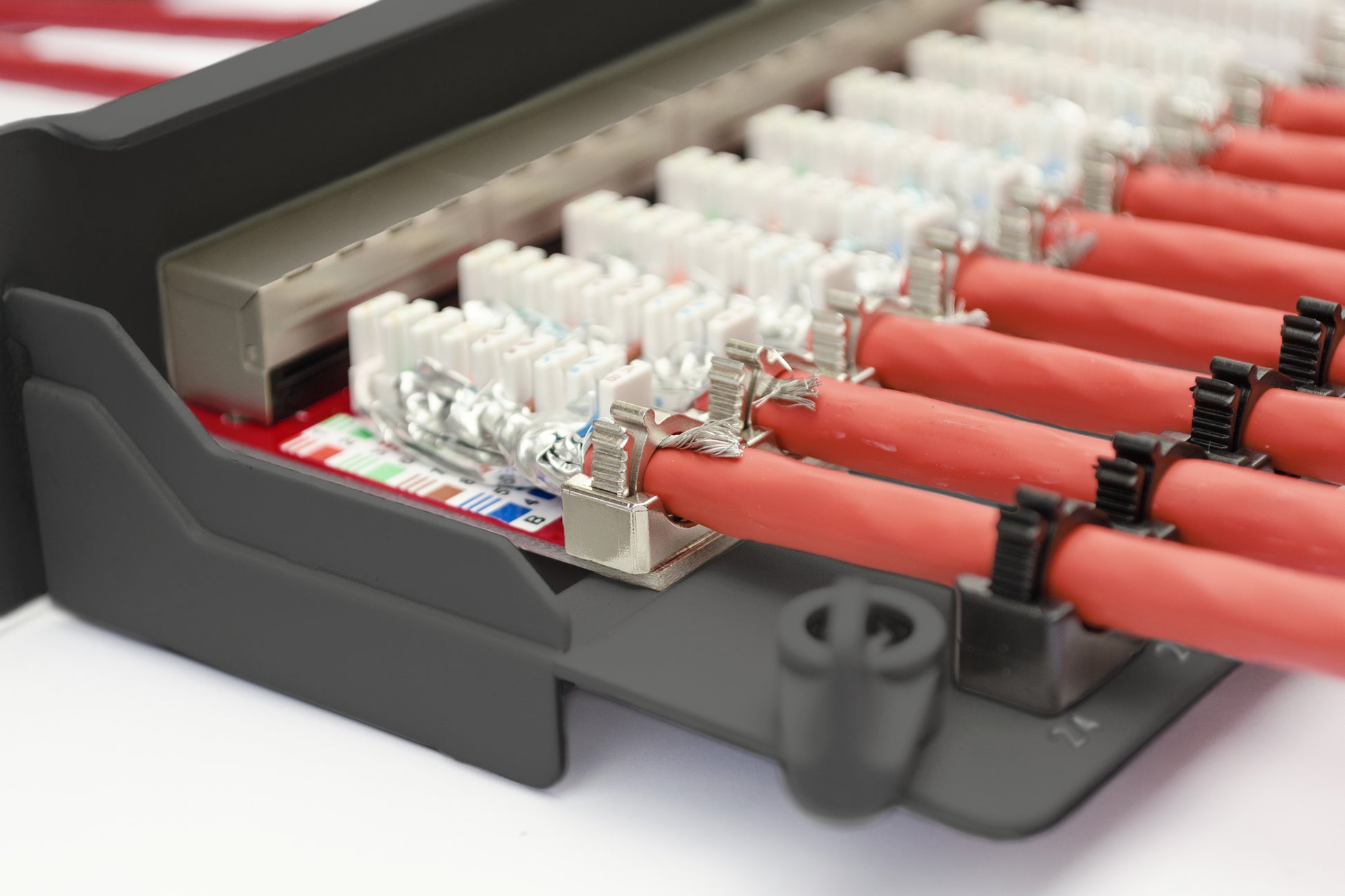 Digitus Patchpanel 24× RJ-45 – Cat6A (Klasse EA), geschirmt, 1U, 19", Schwarz, Stahl