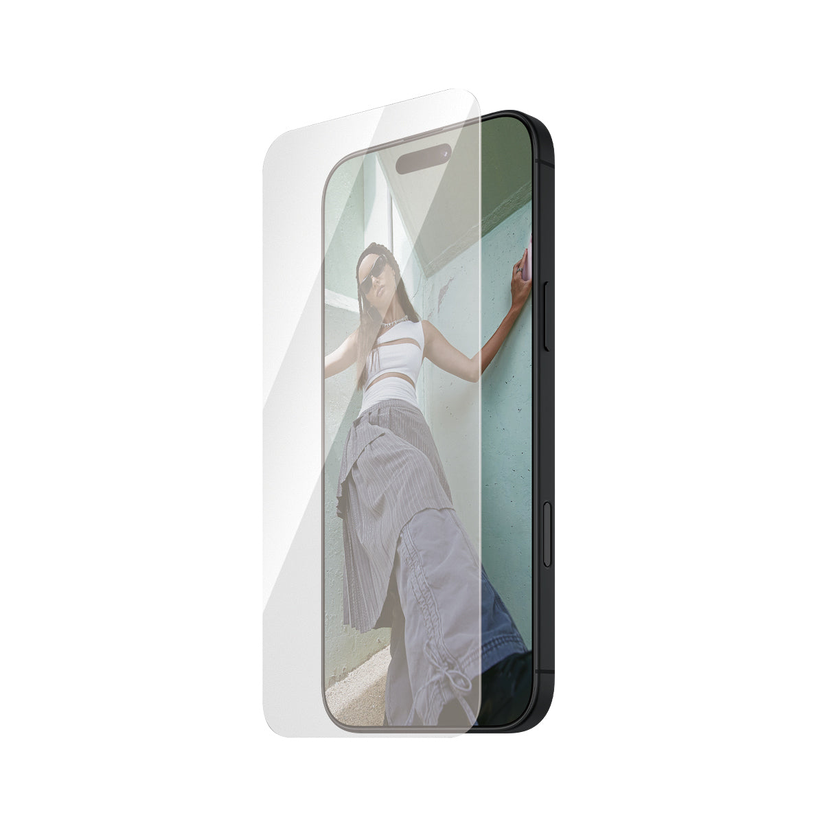 PanzerGlass SAFE. – Displayschutz (Panzerglas), Ultra-Wide Fit – für iPhone 16 Pro – mit Applikator