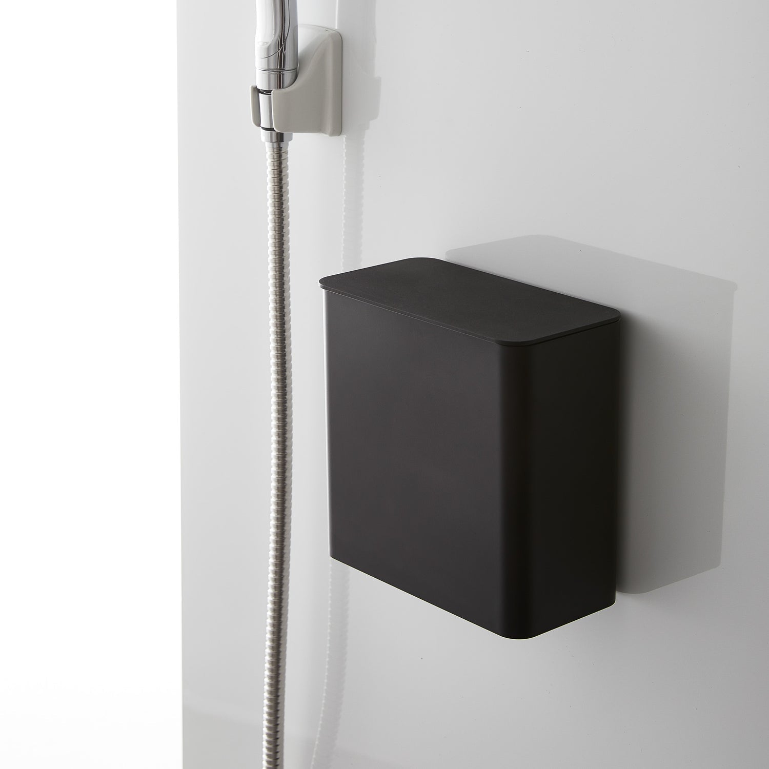 Yamazaki Aufbewahrungsbox 1,8 l (mit Deckel) – Silikon – Schwarz – 95 × 170 × 170 mm