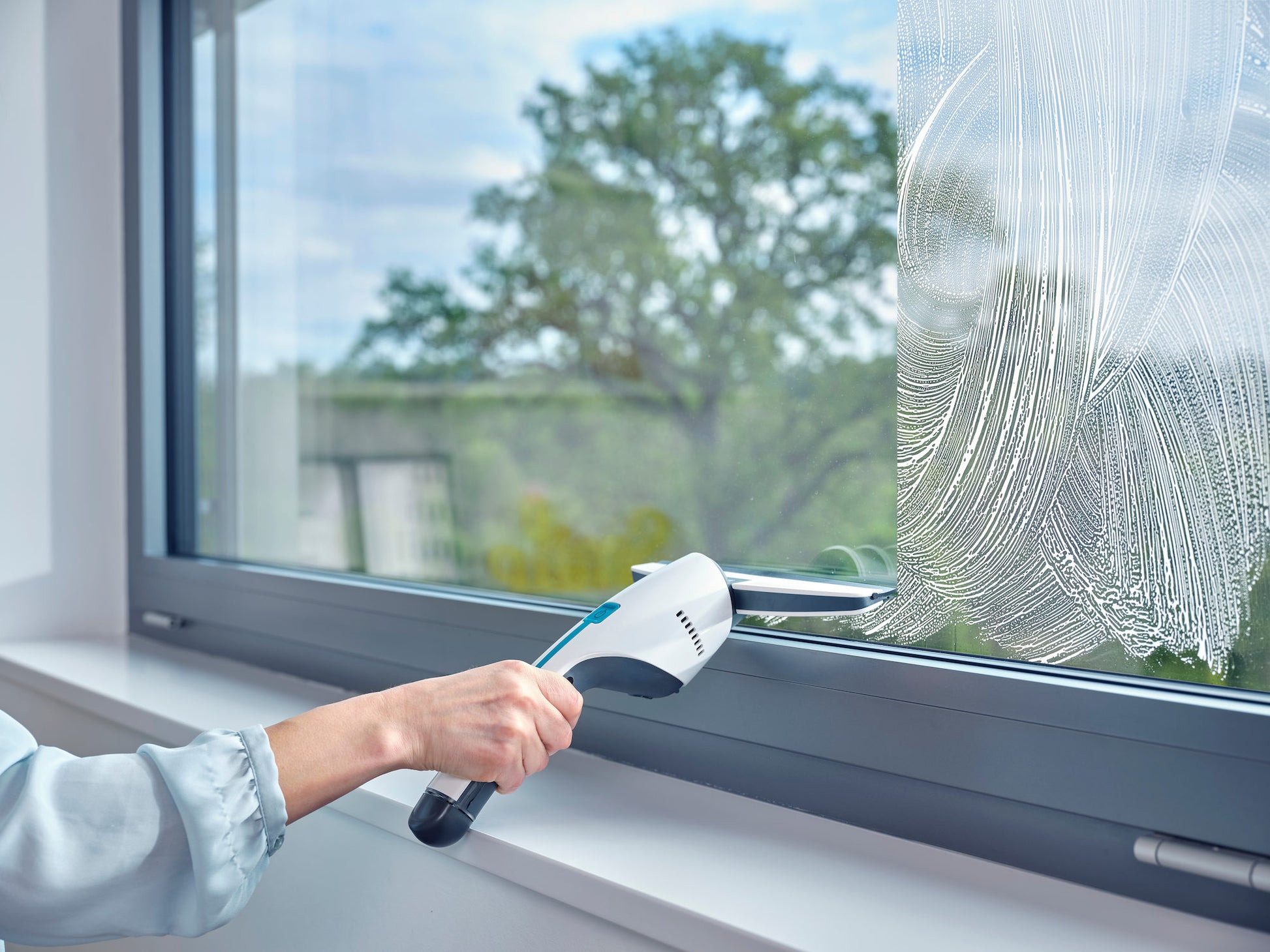 Leifheit NEMO – Fenstersauger – Arbeitsbreite 28 cm, Laufzeit 45 min, Tank 60 ml, 130 m², Weiss