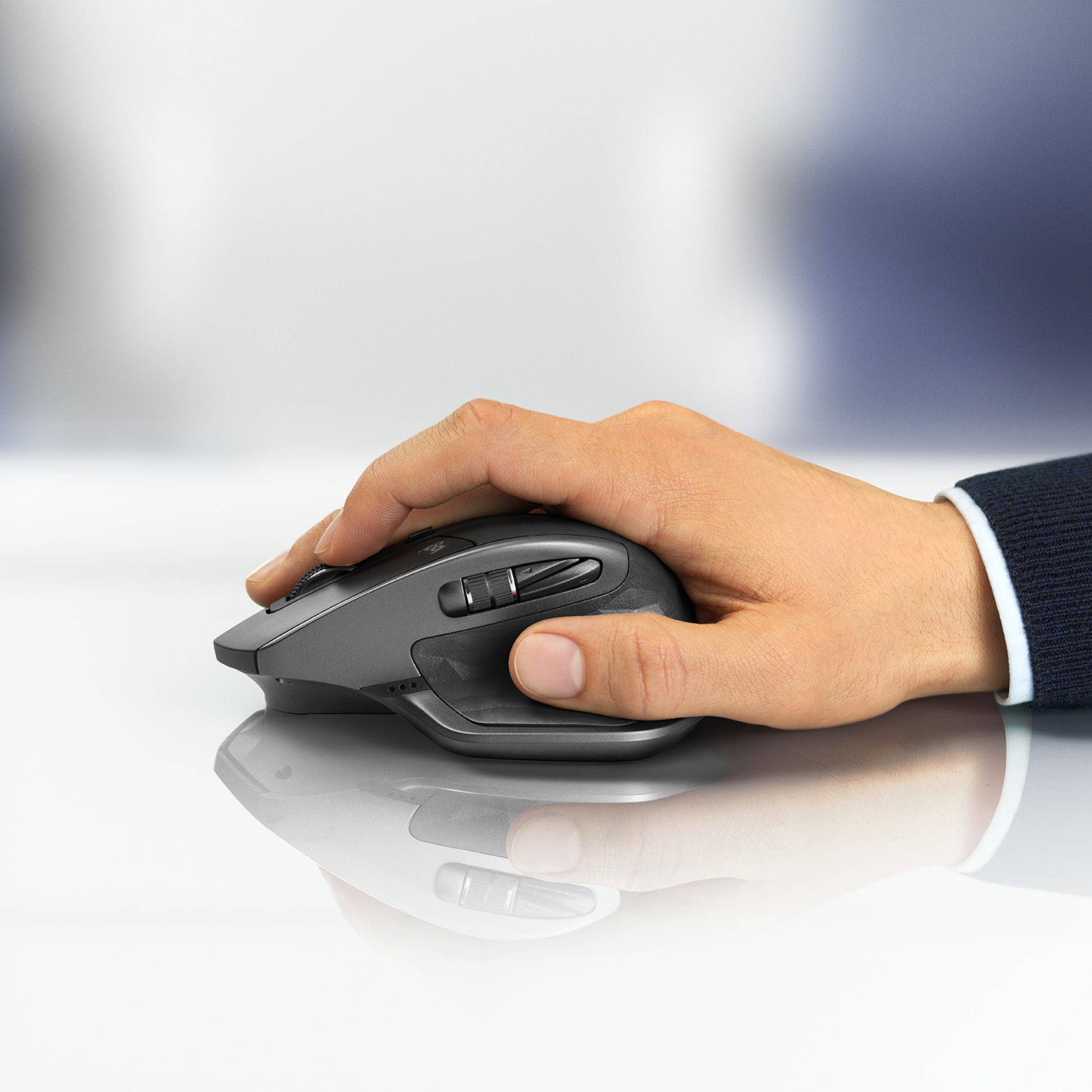 Logitech MX Master 2S Ergonomische Maus – kabellos, 1'000 dpi, 7 Tasten, für Rechtshänder, Graphit