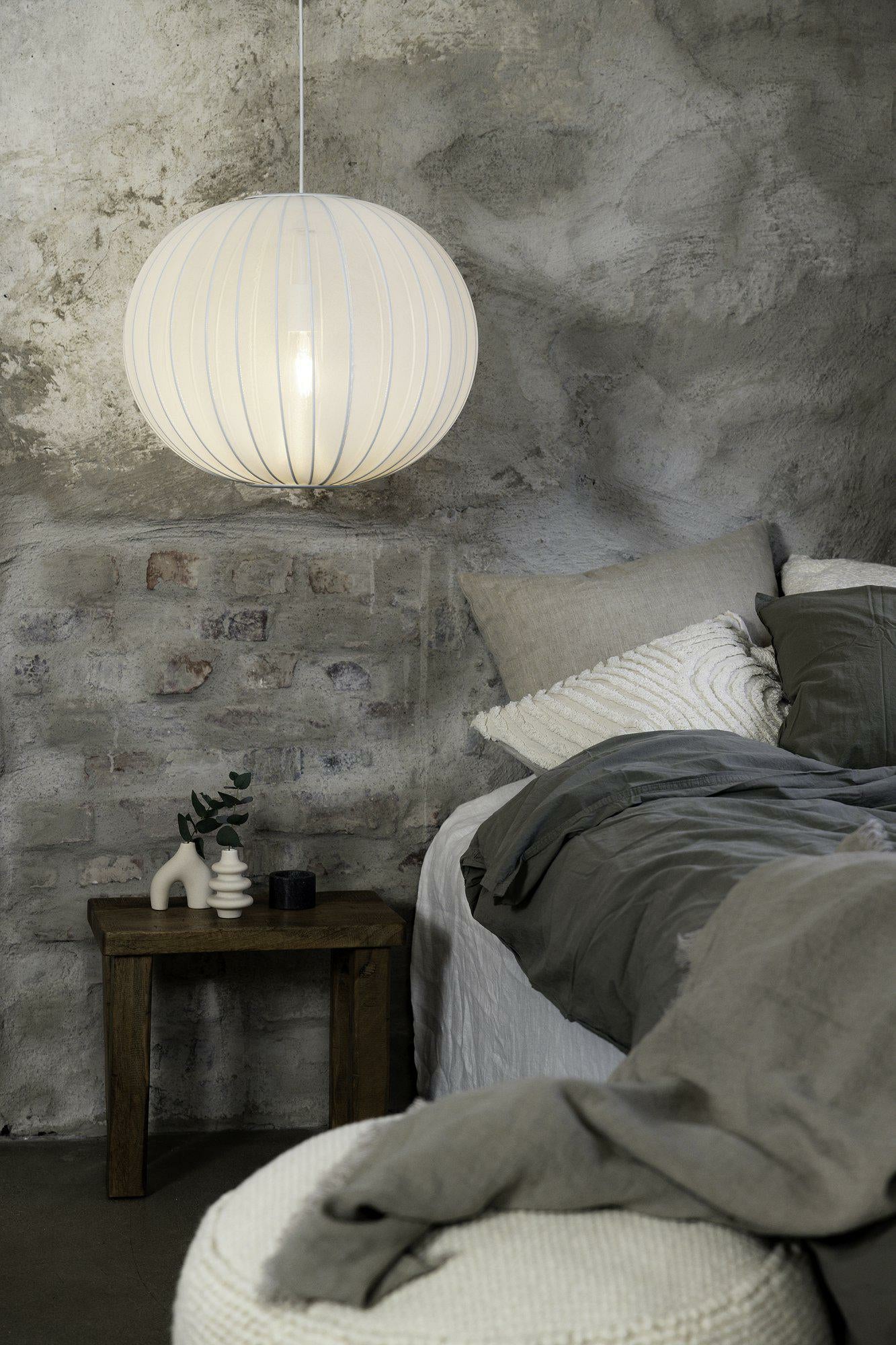 Markslöjd Pendelleuchte Florence – Ø 50 × 40 cm, 40 W, Neutralweiss, Weiss