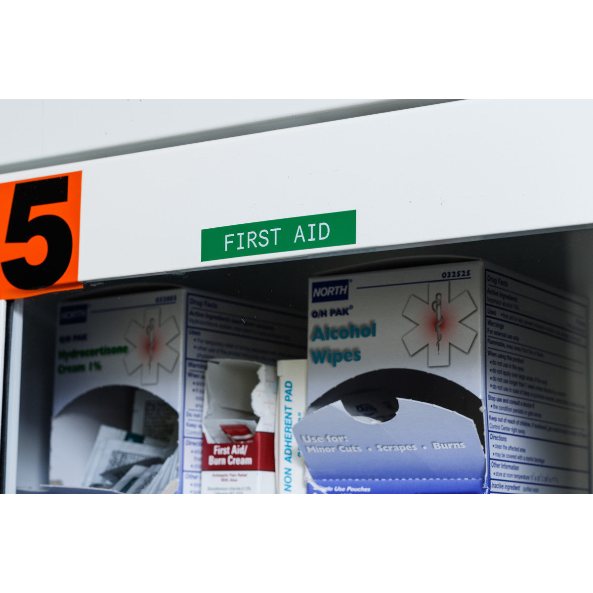 Brady M7C-1000-595-GN – Endlos-Etiketten 25 × 15,2 m – Vinyl, Grün – Thermotransfer – für BMP71, M710