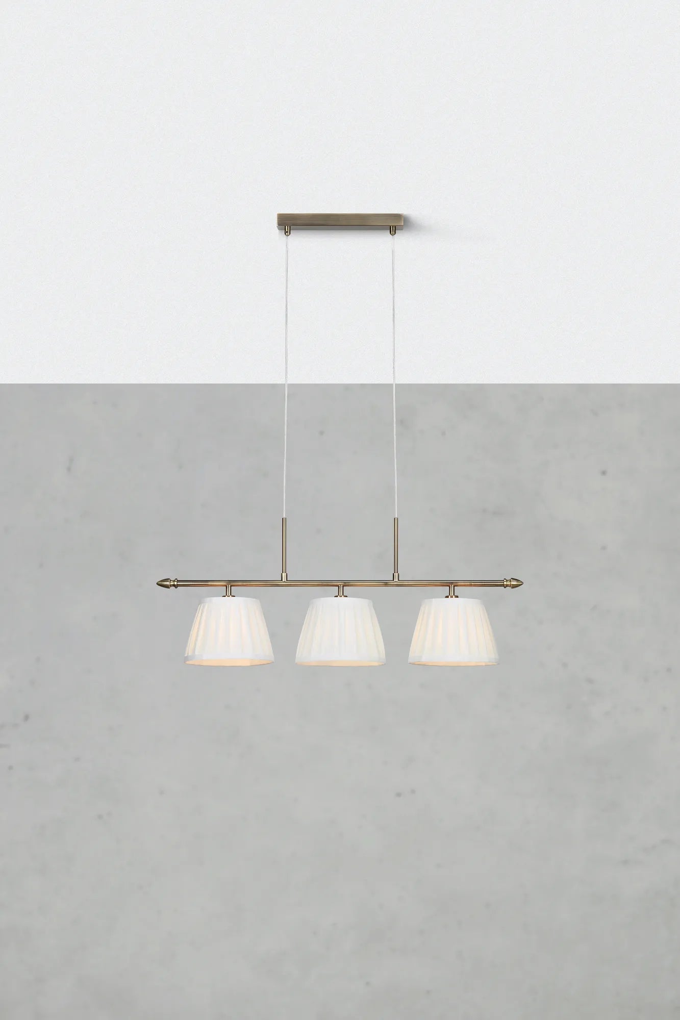 Markslöjd Pendelleuchte Oxford – 82,5 × 20 × 33 cm, 40 W, weiss/ messing, 3-flammig, E14, exkl. Leuchtmittel