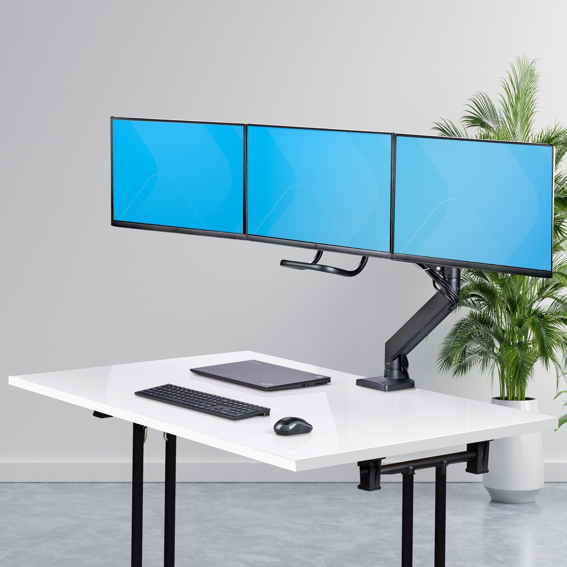 StarTech.com Monitorarm Tischhalterung – Klemme/Durchführung – 3 Monitore – 17–27" – VESA 75×75/100×100 mm