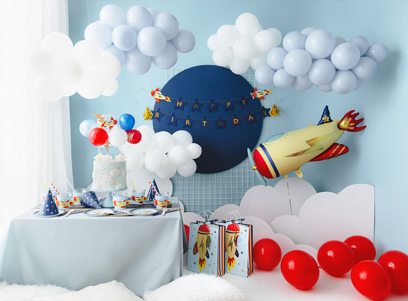 PartyDeco Geschenktasche Flugzeug, Motive sortiert – 100 × 240 × 355 mm – mit weissem Henkel – Mottoparty