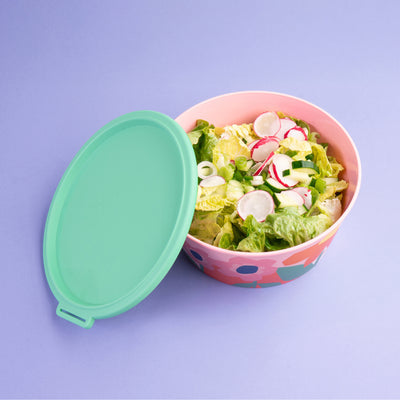 Koziol Salatschüssel Nora Blooms – 2,2 l, Ø 22,7 cm, H 9,5 cm, Kunststoff (biozirkulär), mit Deckel (grün)