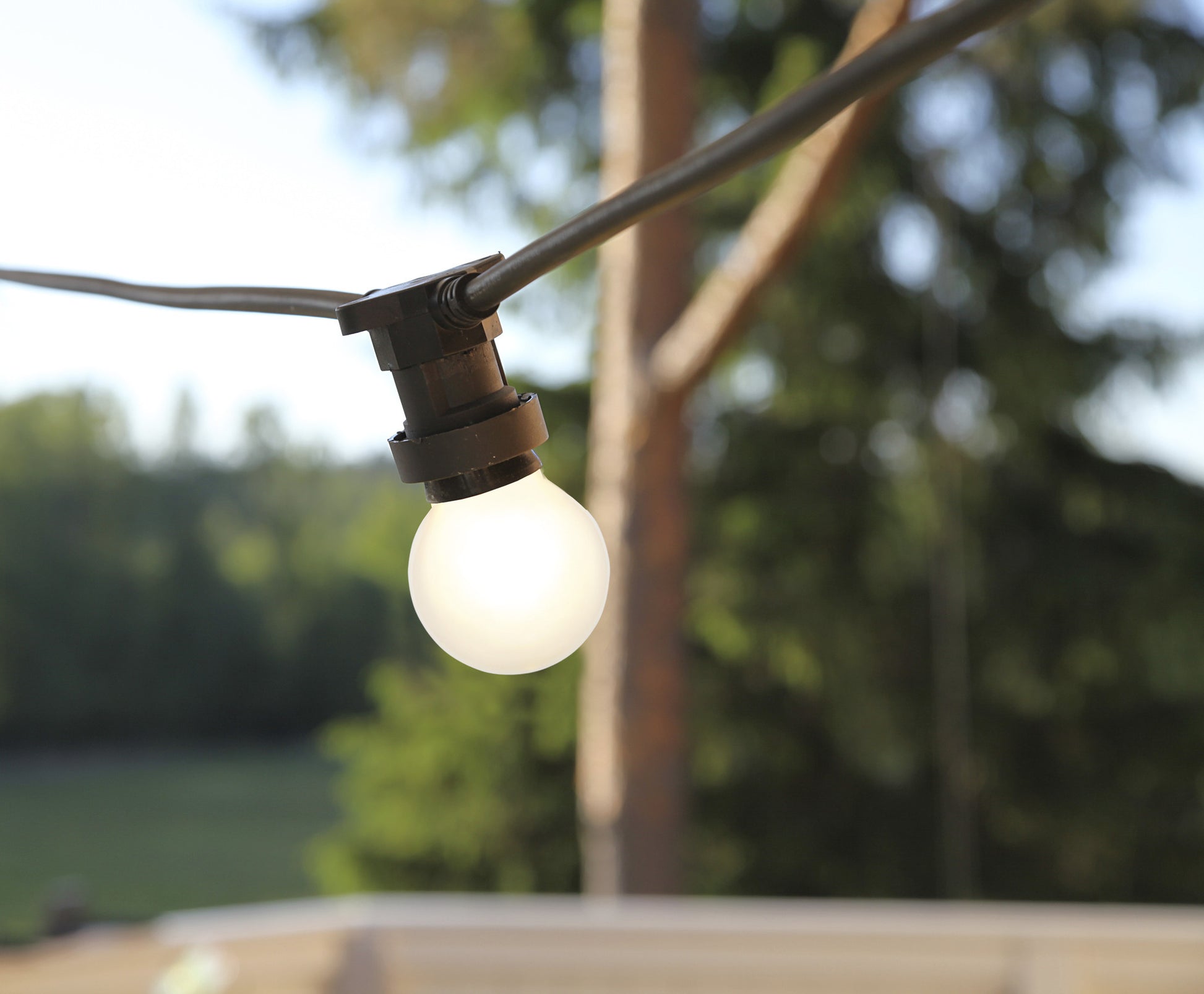 M. Schönenberger Schönenberger Lichterkette – 10 m – 10 LEDs, 10 W – Warmweiss, 2700 K – IP44 – Netzbetrieb