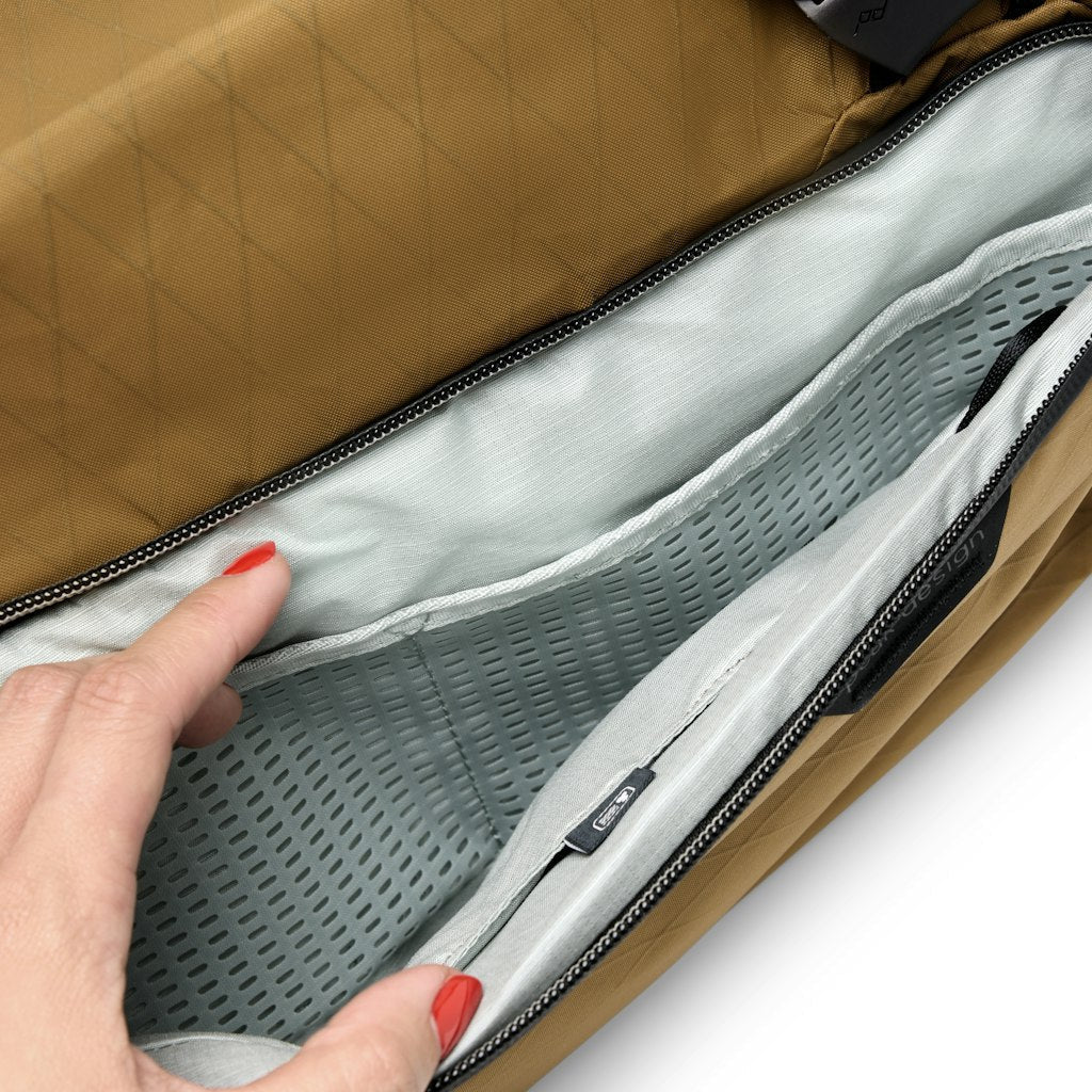 Peak Design Sporttasche Duffel Bag – 35 l, wasserfest, Nylon, braun, 56 × 34,5 × 26 cm