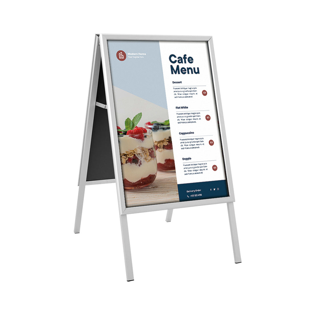 Europel Plakatständer CLASSIC – für B1 hoch, silber, Aluminium, 770 × 100 × 1220 mm
