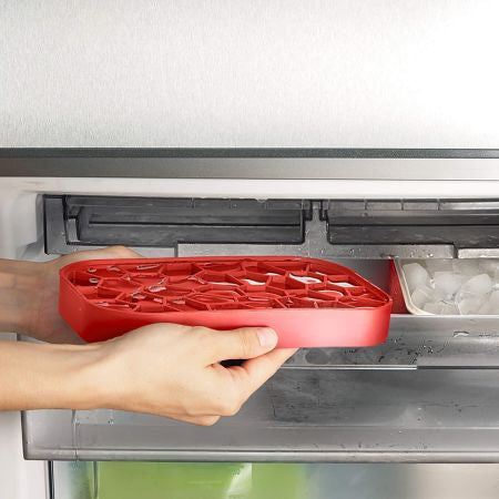 Lékué Eiswürfelbox 132 Eiswürfel, 12,5 × 22,5 × 11,6 cm, Silikon, mit Deckel, Rot