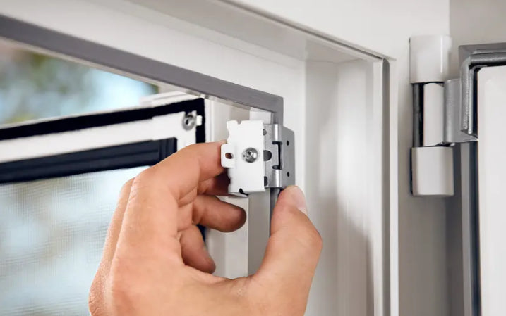 TESA Wandhalterung – Aluminium – Silber – ohne Bohren, Klemmbereich 12–21 mm – für TESA FALT – 3 Stück