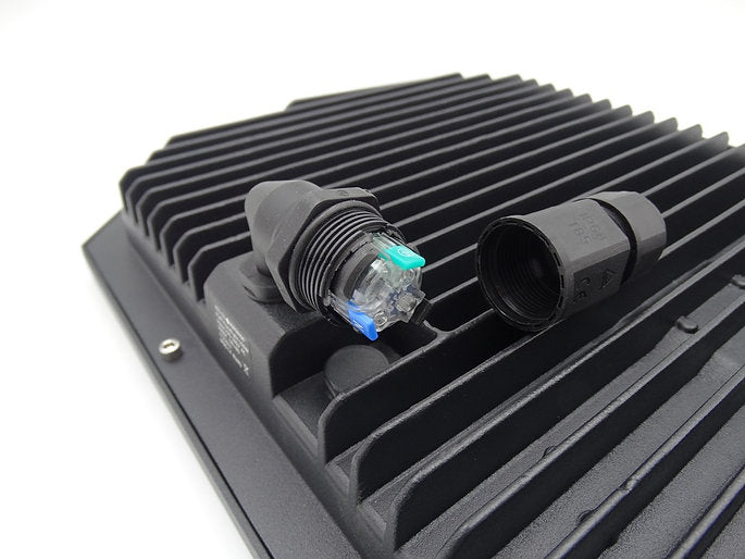 NORDRIDE Aussenwandleuchte – 24×15 cm – 5750 lm, 50 W – Kaltweiss, 5000 K – IP65 – Netzbetrieb – Schwarz