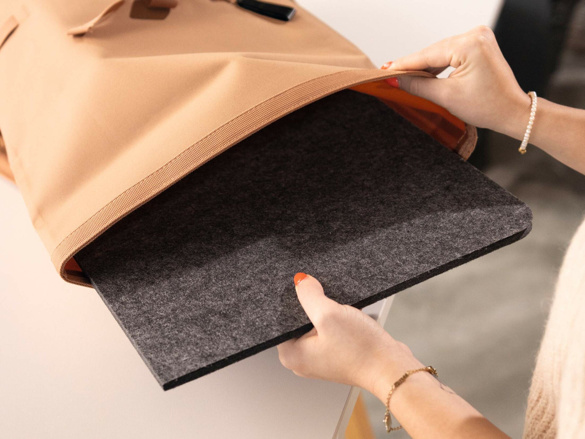 Durable Schreibunterlage EFFECT – 700 × 330 mm – Kunststoff, abwaschbar
