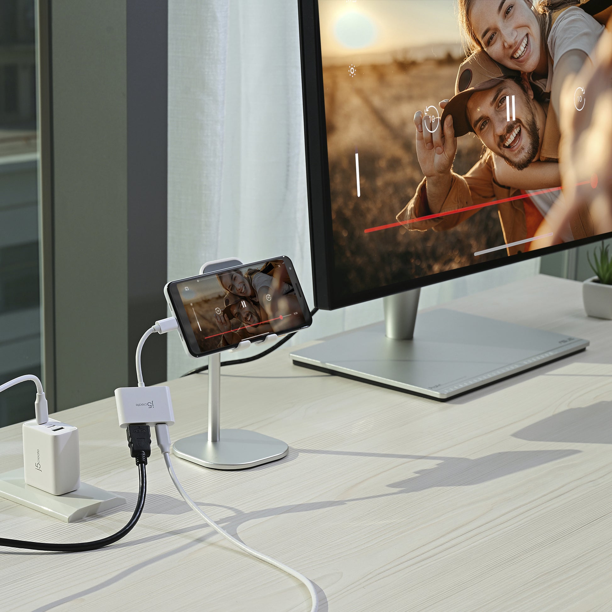 j5create JCA152-N USB-C zu HDMI Adapter – 4K (3840 × 2160) @ 144 Hz, 0,82 m, für Windows/Mac/ChromeOS, Weiss