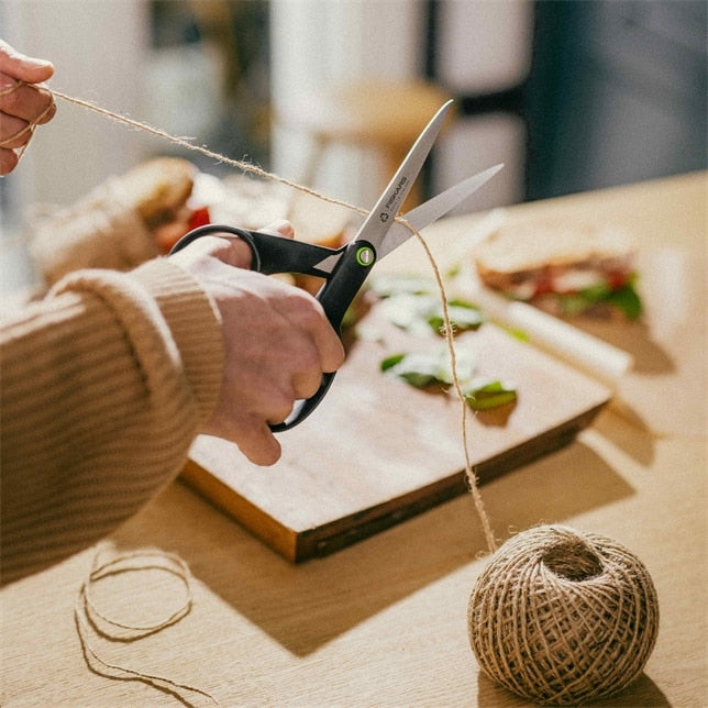 Fiskars Schere 21,0 cm, für Rechtshänder – Edelstahl, Softgrip – Schwarz