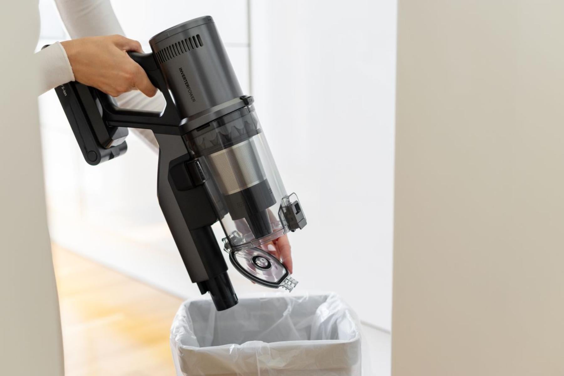 Gorenje Kabelloser Staubsauger NEOEXPERT SVC296749NEBL, mit Absaugstation, 2-in-1 – 60 min, 190 AW, Behälter 0,6 l