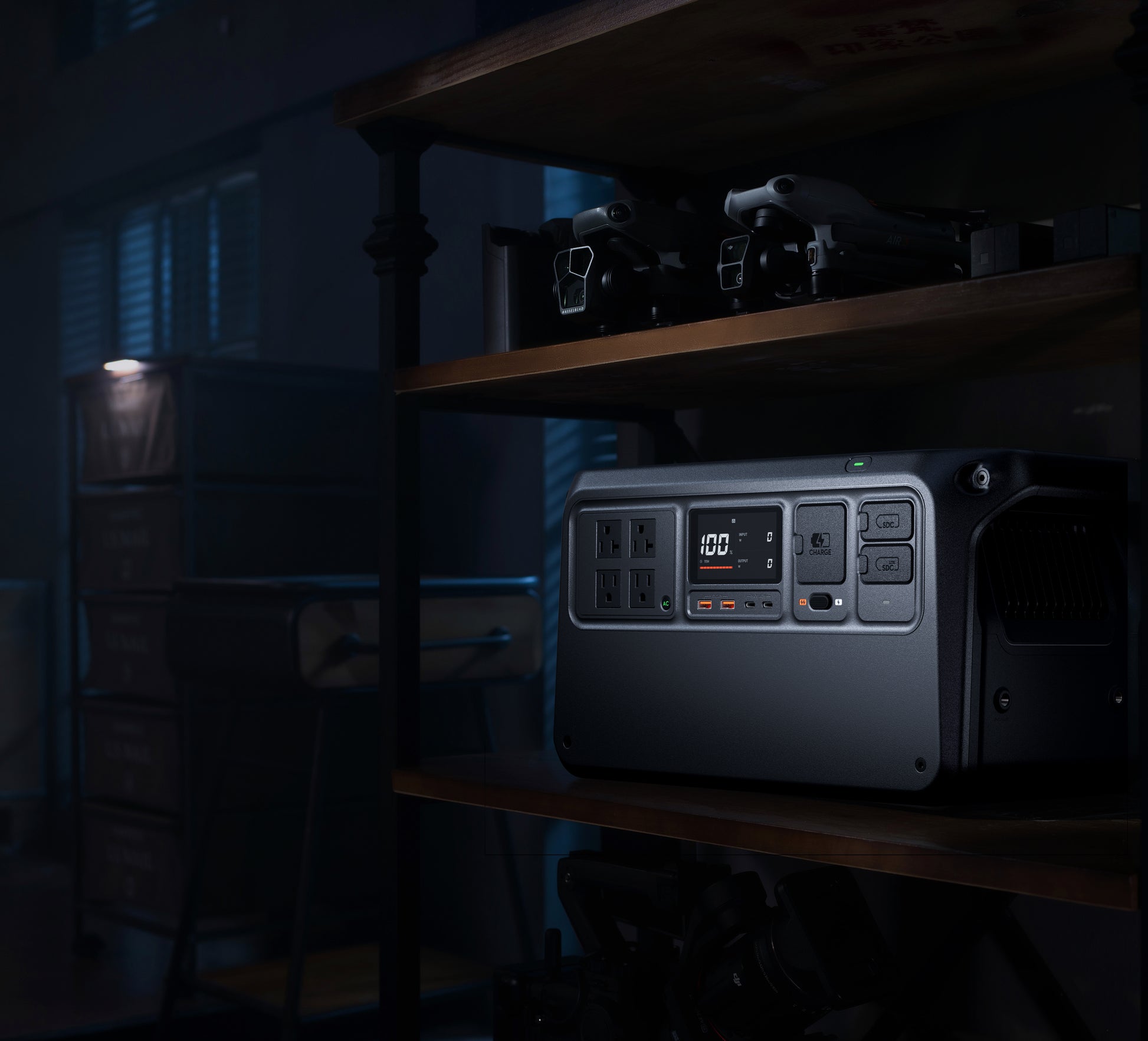 DJI Power 1000 V2 – Powerstation, 1024 Wh, 2600 W AC, LiFePO4, 6× AC, LCD, Wireless Charger