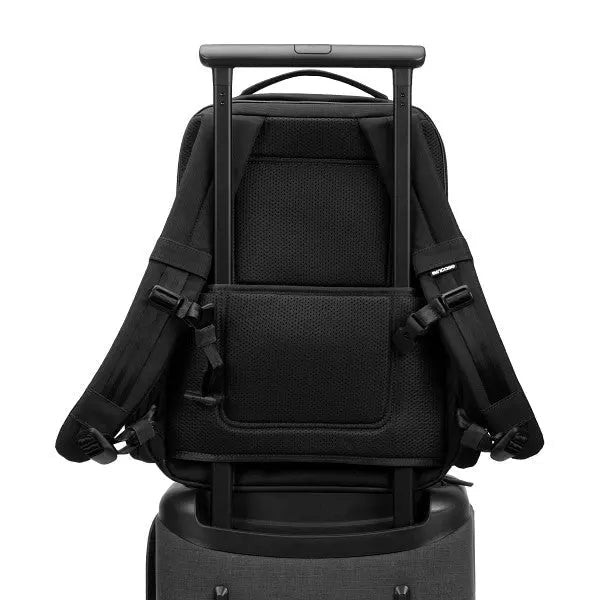 Incase City-Rucksack A.R.C. Commuter – mit Tabletfach, rPET-Polyester – Schwarz, 406,4 × 482,6 × 127 mm