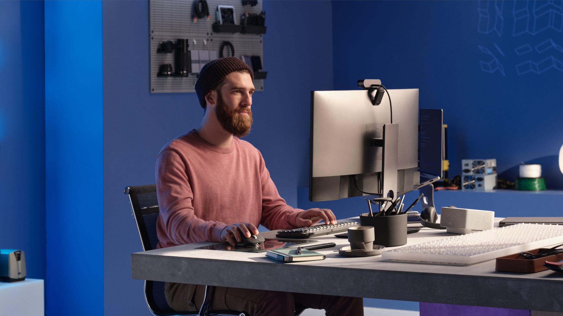 Logitech MX Master 3S Ergonomische Maus – kabellos, 7 Tasten, Easy-Switch, Batterieladeanzeige, Grau