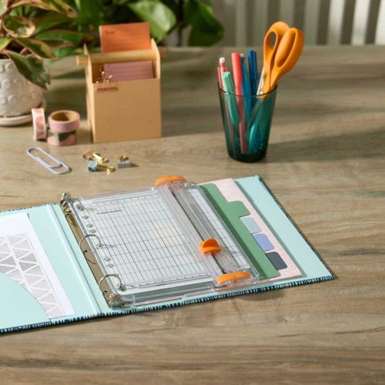 Fiskars Rollenschneider 1077798 – Schnittlänge 228 mm, bis A4, 10 Blatt