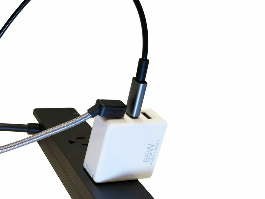 Equip USB-C auf USB-C Kabel – USB4 20 Gbit/s – 2 m – PD 240 W – 4K/60 – Geflochten, Abgewinkelt – Silber