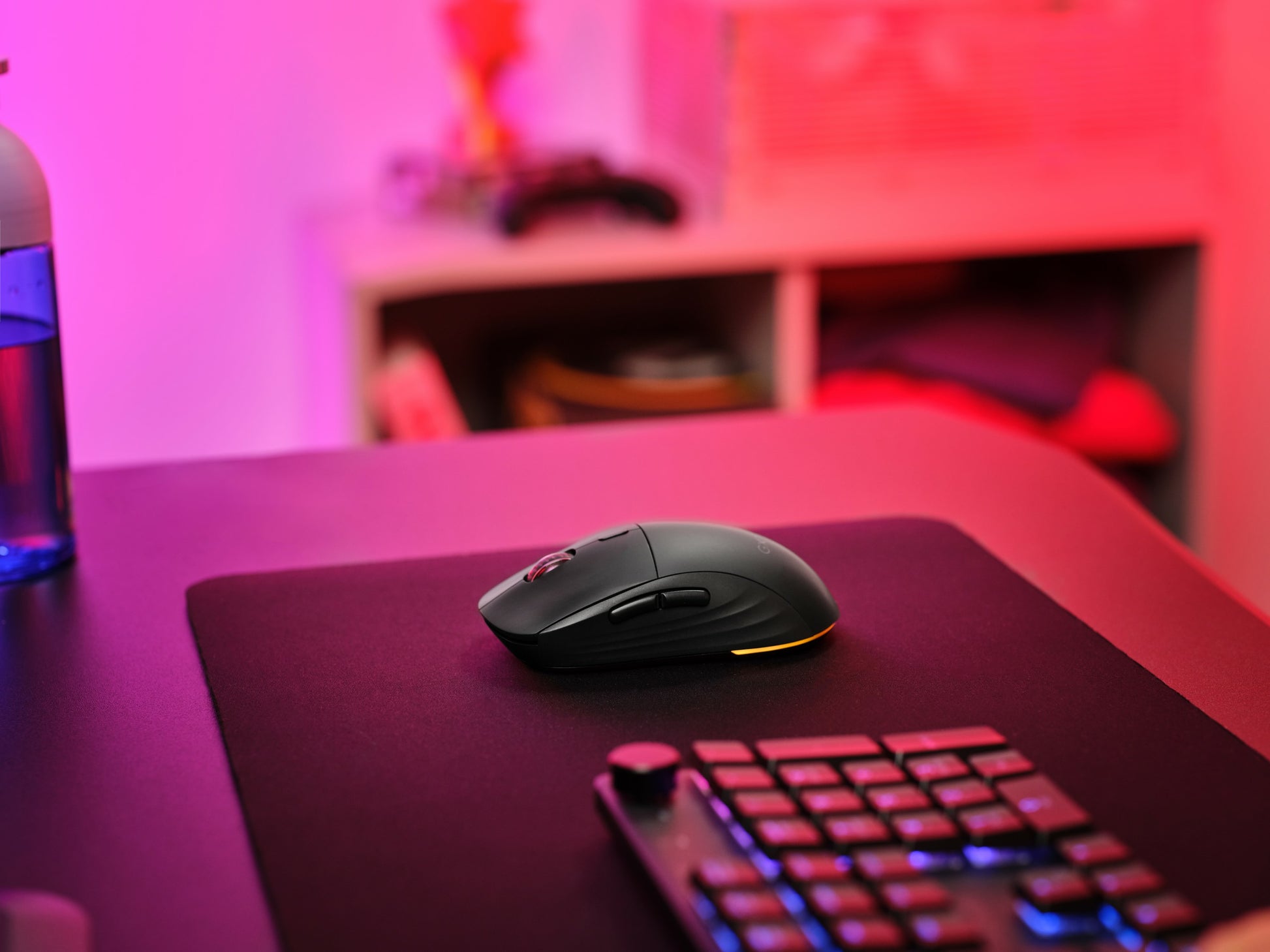 Trust GXT 927 Redex+ – Gaming-Maus – Kabellos (2,4 GHz), 25600 DPI, RGB-Beleuchtung, Rechtshänder, Schwarz