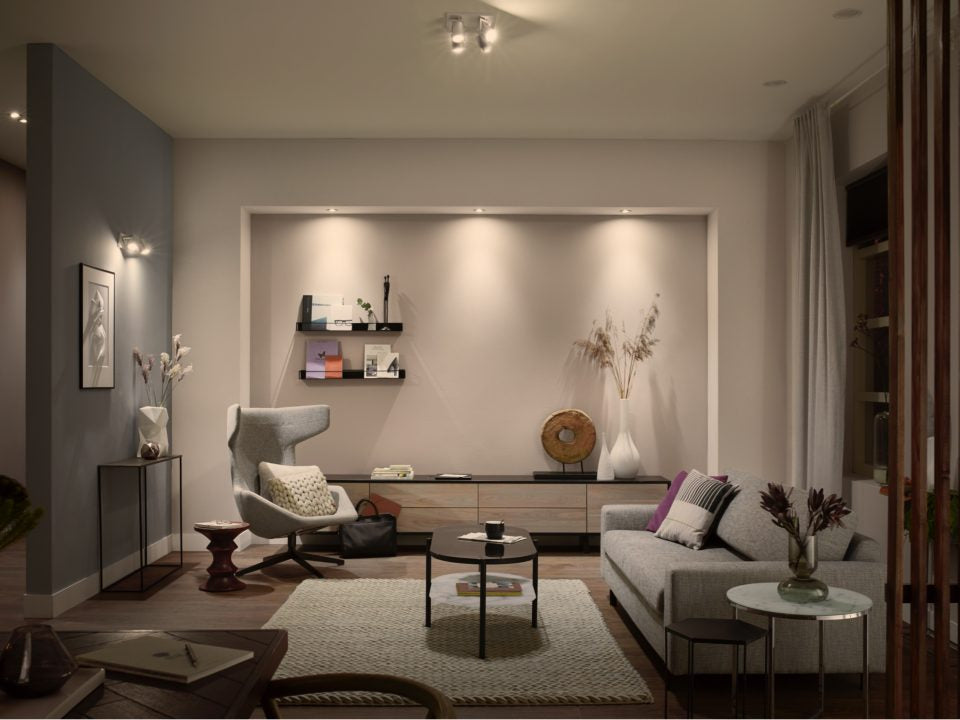 Philips Hue Smart-Leuchtmittel GU10 – Warmweiss 2700 K, 400 lm, 4,2 W, Bluetooth/Zigbee – 1 Stk.
