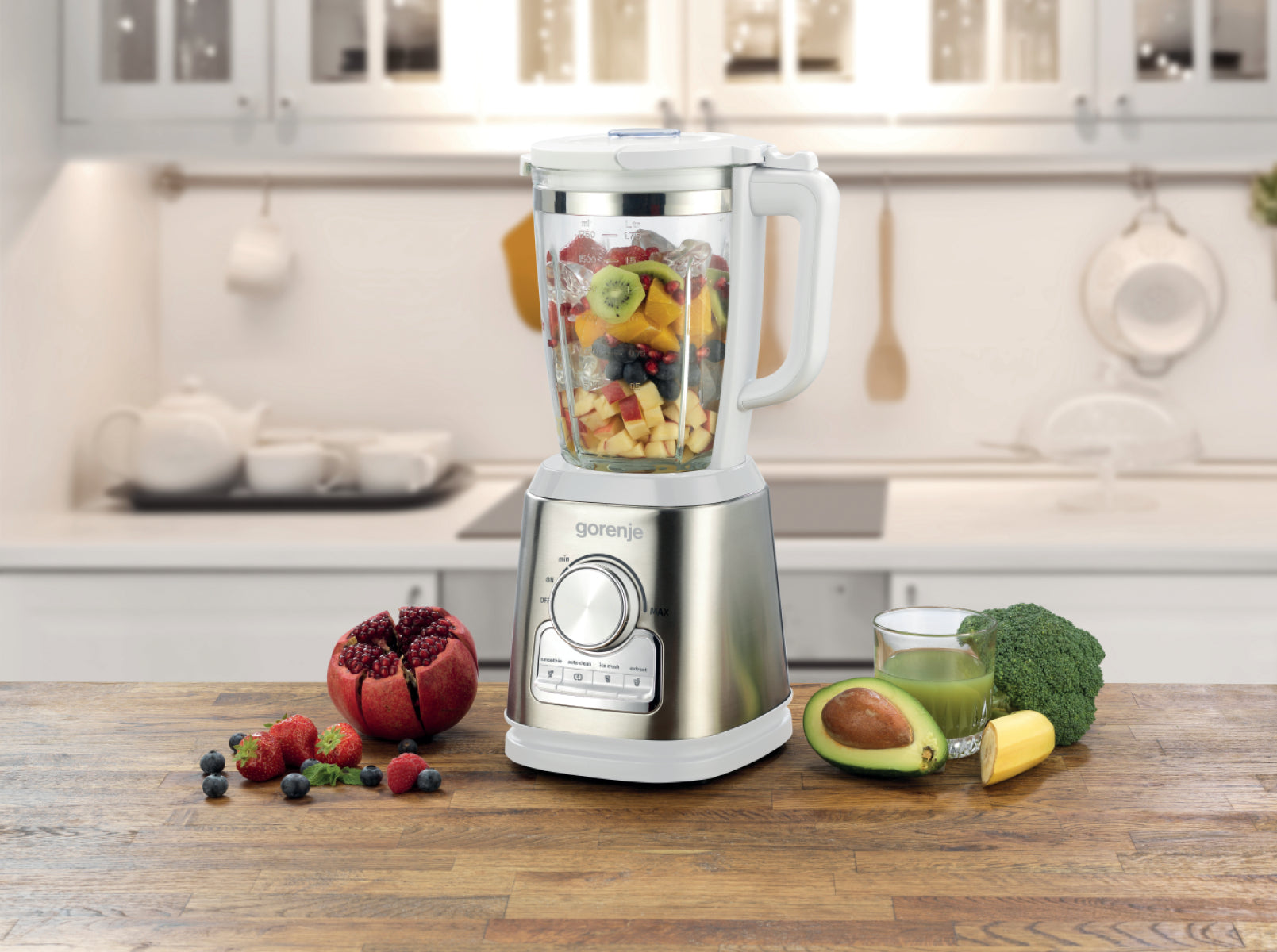 Gorenje Standmixer B1400E – 1,75 l, 1400 W, spülmaschinenfest – weiss/silber