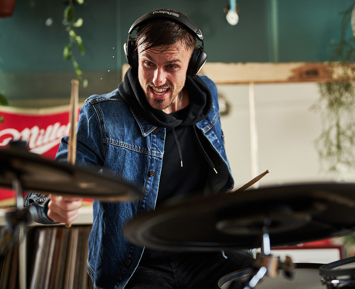 Roland VMH-D1 – Over-Ear Studiokopfhörer – geschlossen, 3,5 mm – schwarz, 32 Ω