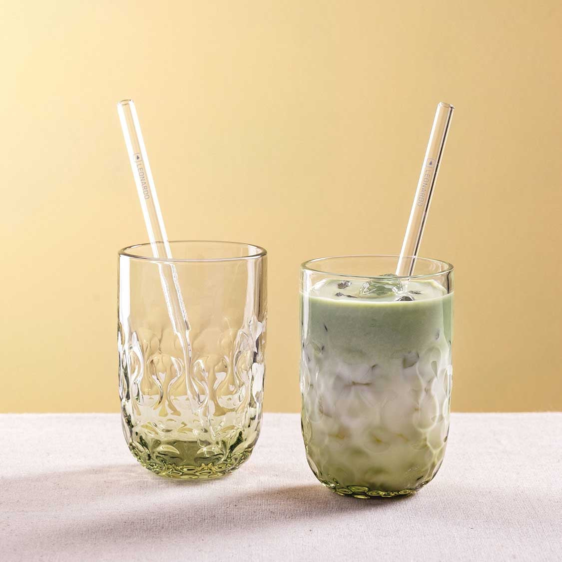 LEONARDO Latte Macchiato Becher Gocce – 390 ml, Ø 7,9 cm, Kalk-Natron-Glas, Grün, spülmaschinenfest