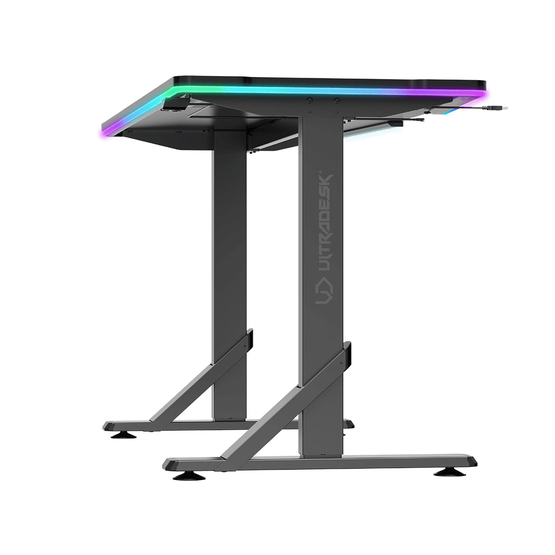 Ultradesk Iron Gaming-Tisch – 132,5 × 60,5 cm, höhenverstellbar, LED-Beleuchtung, schwarz, Stahl