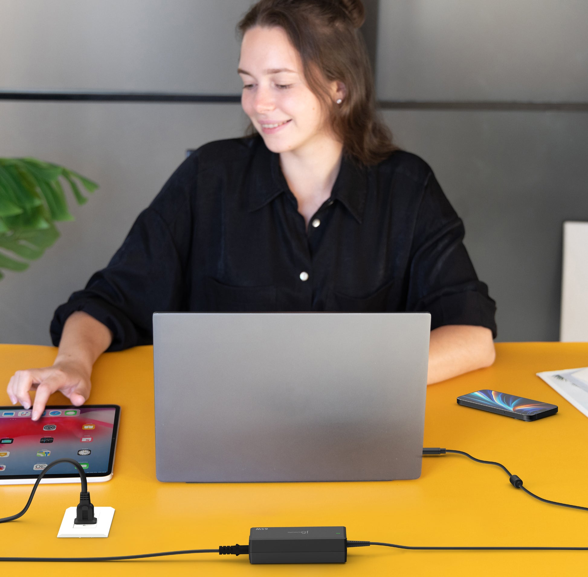 j5create USB-Wandladegerät 65 W – USB-C×1 – PD – EU-Stecker (Typ C) – für Smartphones, Tablets u. a. – Schwarz