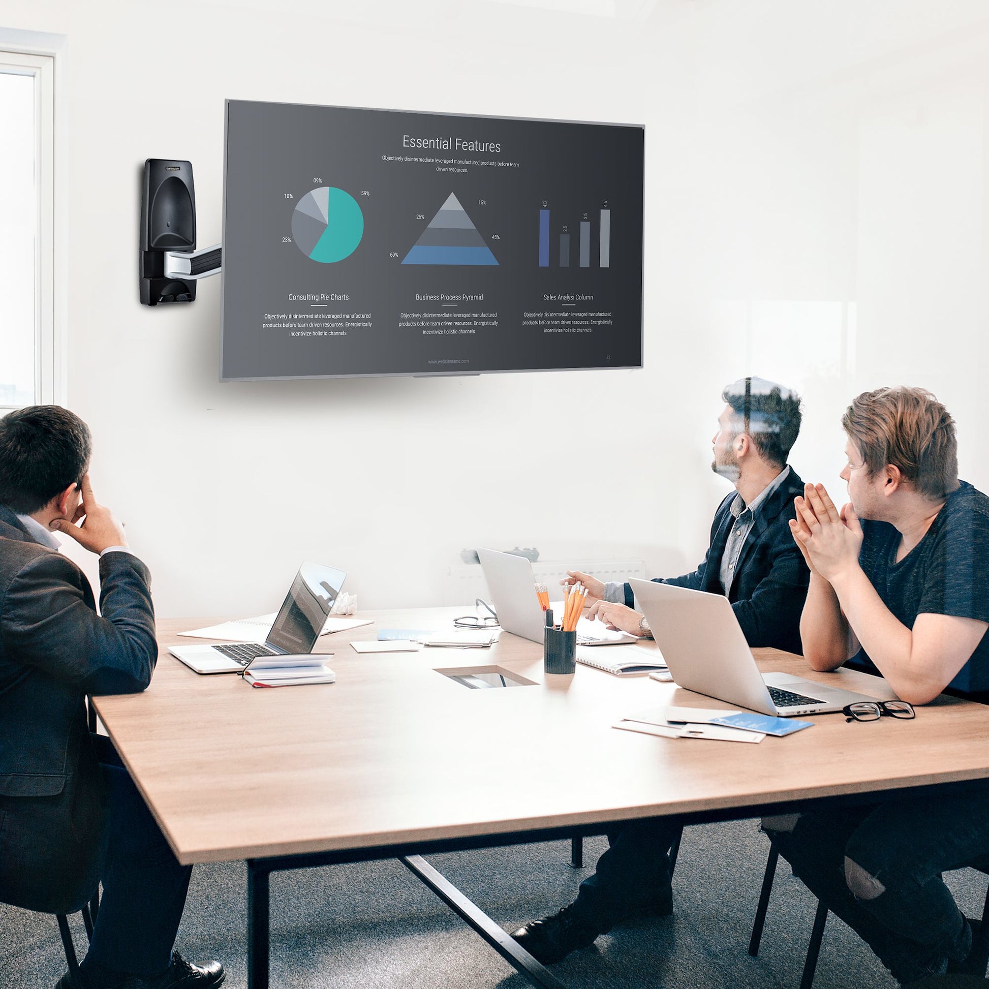 StarTech.com StarTech Wandhalterung – Vollbeweglich – 26–65" – VESA 200×100–400×400 – bis 45 kg, für TVs – Schwarz/Silber