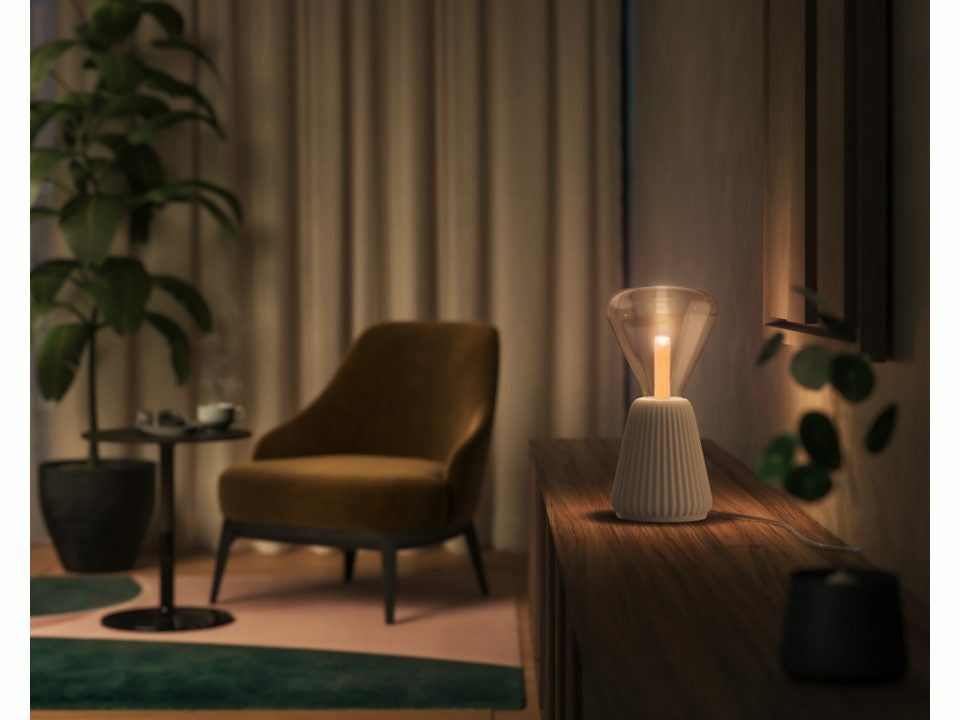 Philips Hue Smart-Leuchtmittel E27 – RGB+CCT, 500 lm, 6,8 W, Bluetooth/Zigbee – für Google Assistant
