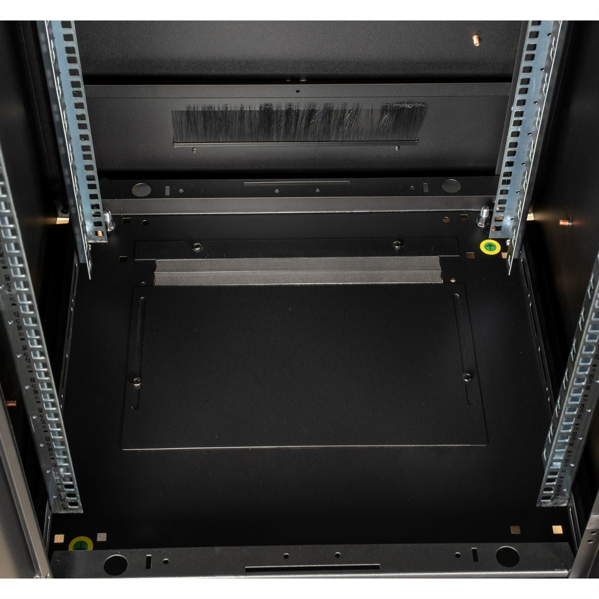 ROLINE Pro – 19" Netzwerkschrank 32U, IP20, abschliessbar, 600 × 600 × 1609 mm, schwarz, Stahl