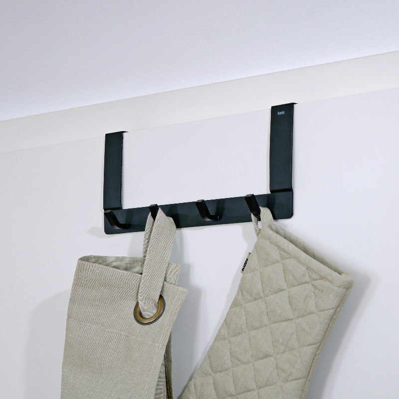 Kela Wandgarderobe – 4 Haken, Edelstahl, Schwarz, 30 × 13 × 2,5 cm