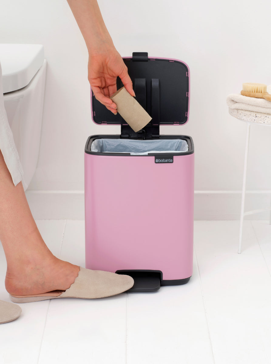 Brabantia Treteimer Bo – 7 l – Stahl, rechteckig – rosa – Soft-Close
