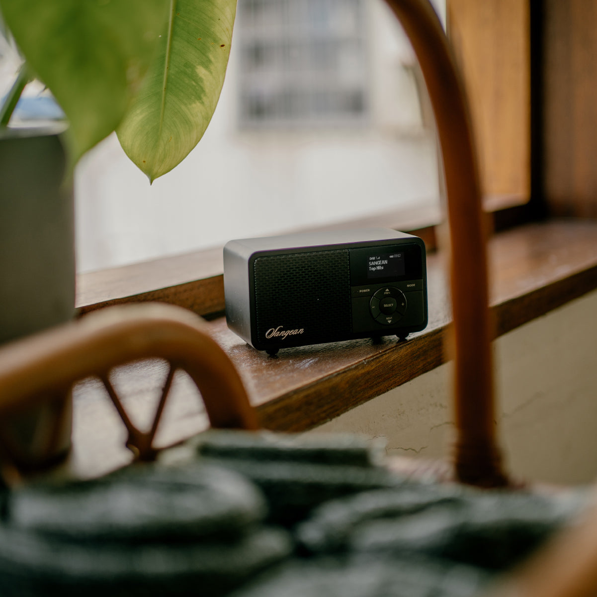 Sangean DDR-7X – DAB+/UKW-Tischradio, Bluetooth – Schwarz