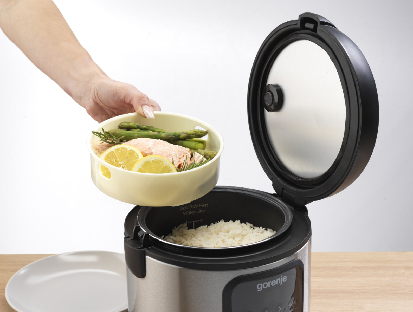 Gorenje Reiskocher MC2SBK – 2 l, 476 W, Warmhaltefunktion – Schwarz/Edelstahl