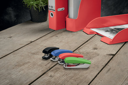 Leitz NeXXt Recycle Mini Heftgerät – 10 Blatt, für P2, Rot