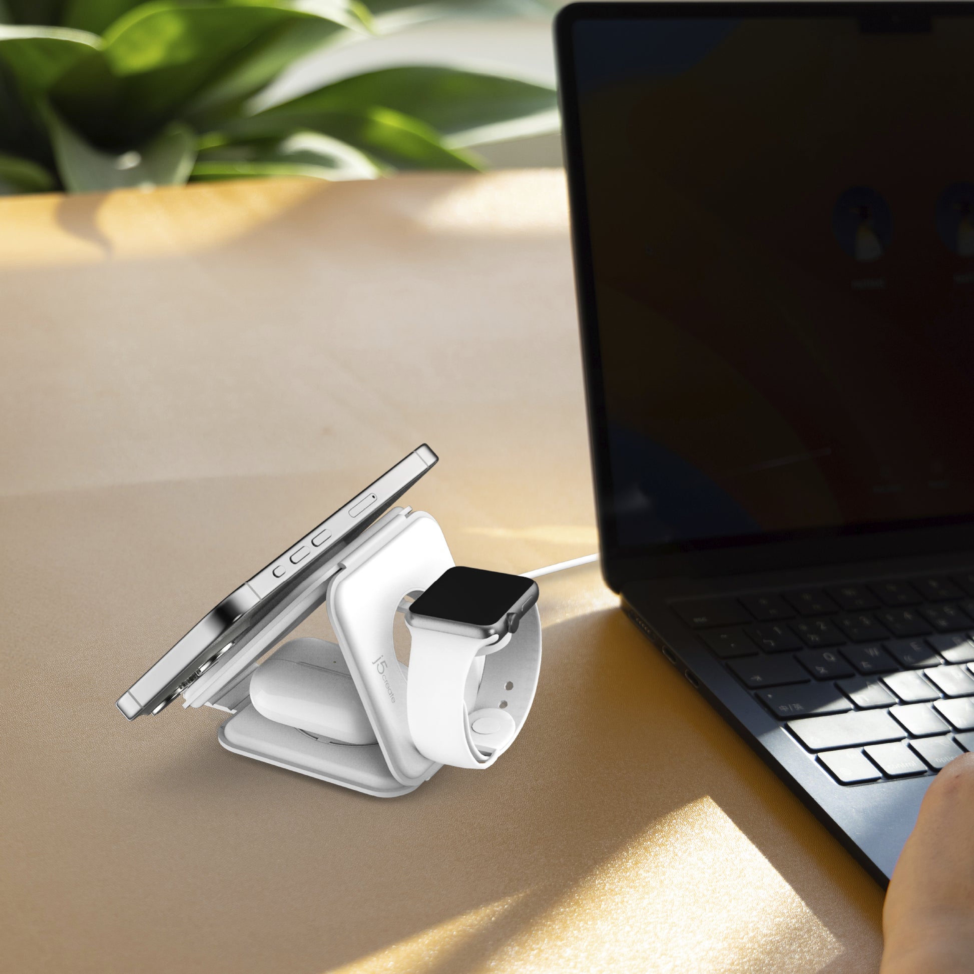 j5create QI2 Ladestation – Qi, magnetisch, kabellos – für Smartphones, Smartwatch, True-Wireless-Kopfhörer