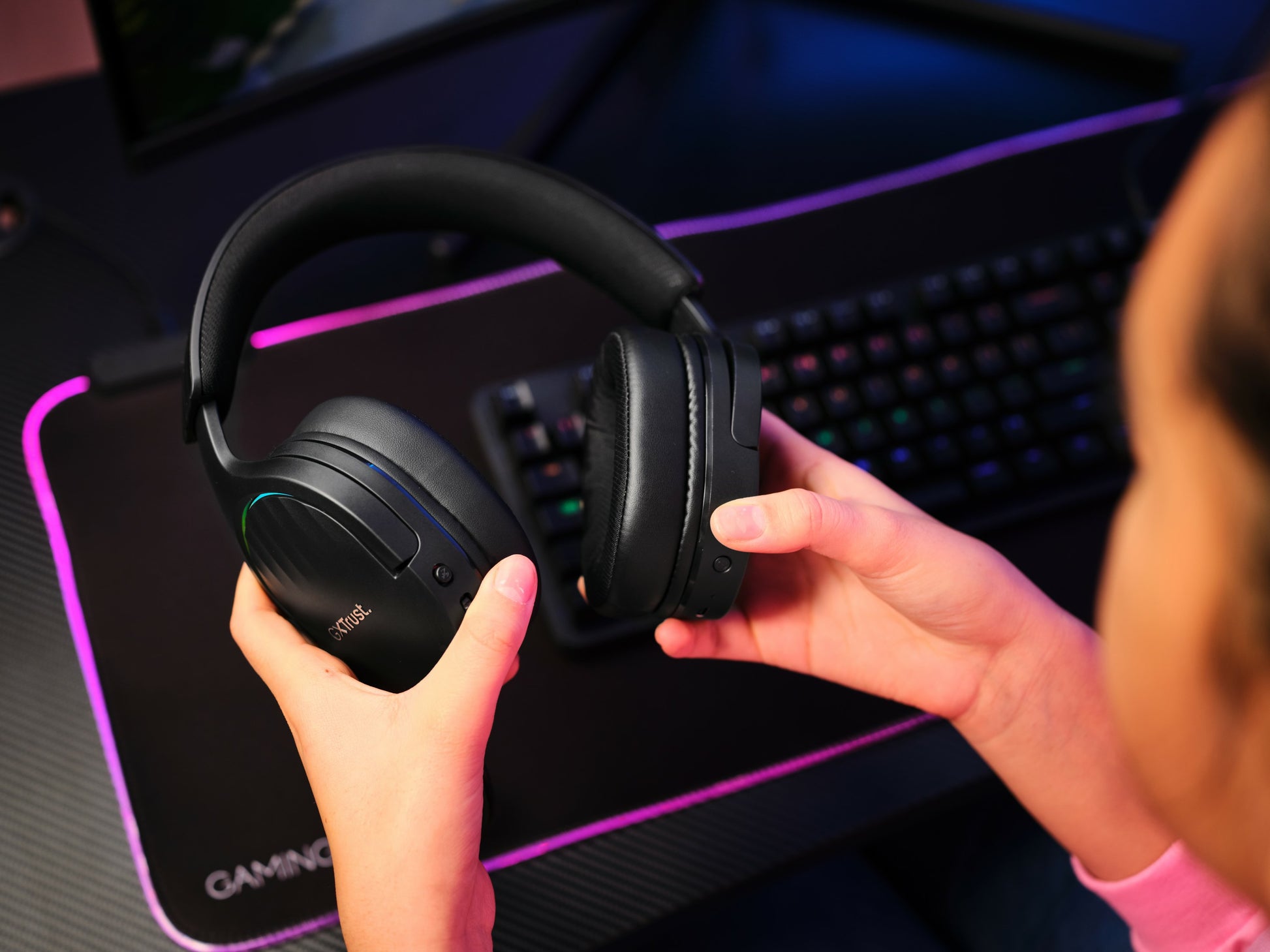 Trust GXT 491 FAYZO Gaming-Headset – Stereo, Kabel + BT, mit USB-A-Dongle, Schwarz