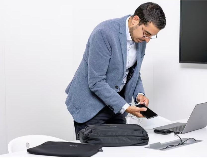 ONIT Notebook-Schutzhülle für bis zu 15,6" – Schwarz