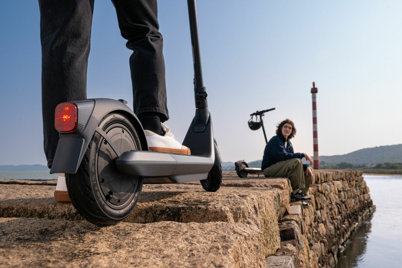 Ninebot by Segway E2 Pro D – Elektroroller, bis 35 km, 20 km/h, 350 W, 275 Wh