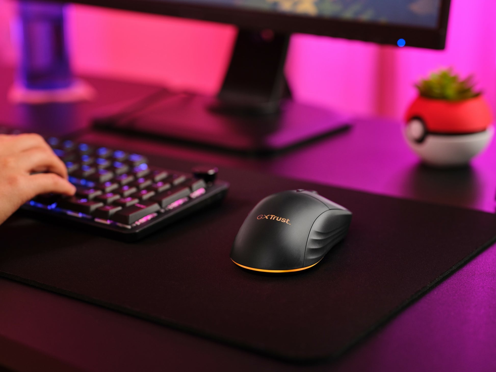 Trust GXT 927 Redex+ – Gaming-Maus – Kabellos (2,4 GHz), 25600 DPI, RGB-Beleuchtung, Rechtshänder, Schwarz