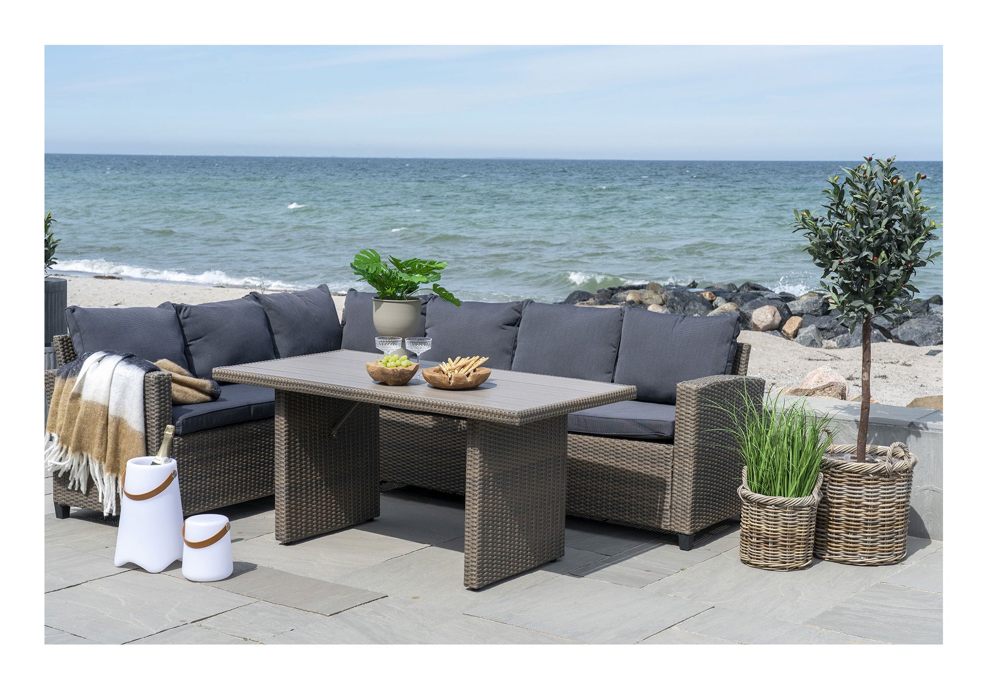 House Nordic Schale – Teakholz, Natur – Ø 30 × 10 cm