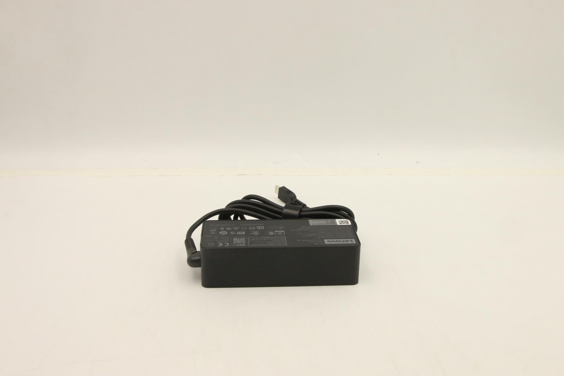 Lenovo 5A10W86303 Netzteil 65 W – für Lenovo-Laptops, schwarz
